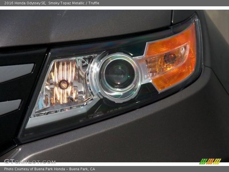 Smoky Topaz Metallic / Truffle 2016 Honda Odyssey SE