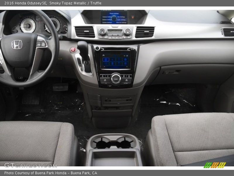 Smoky Topaz Metallic / Truffle 2016 Honda Odyssey SE