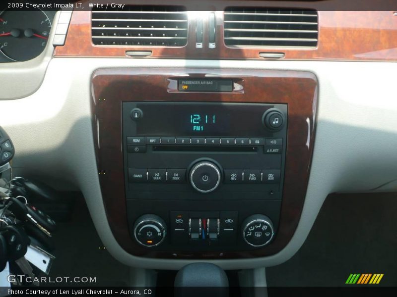 White / Gray 2009 Chevrolet Impala LT