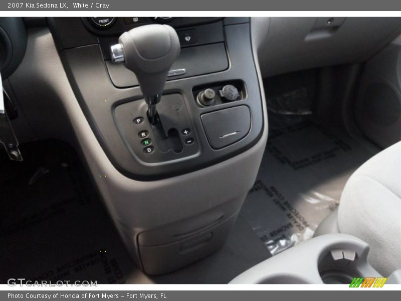 White / Gray 2007 Kia Sedona LX