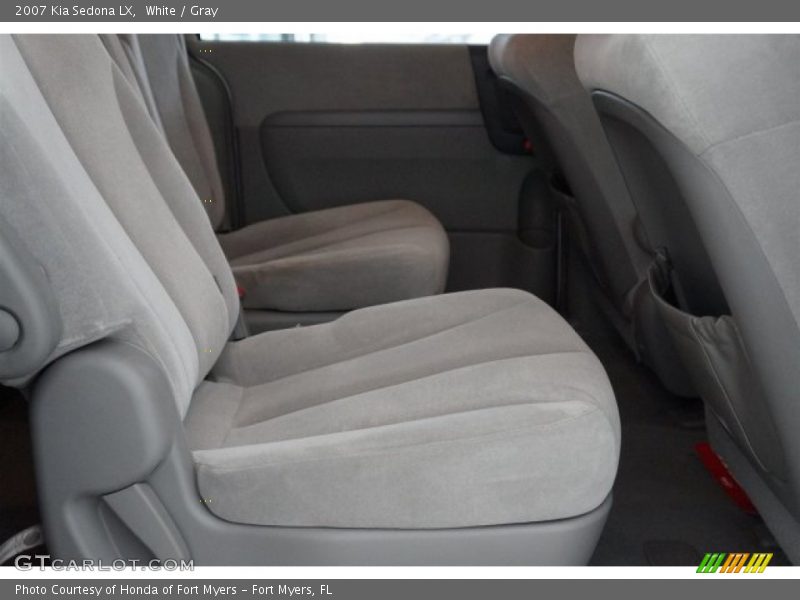 White / Gray 2007 Kia Sedona LX