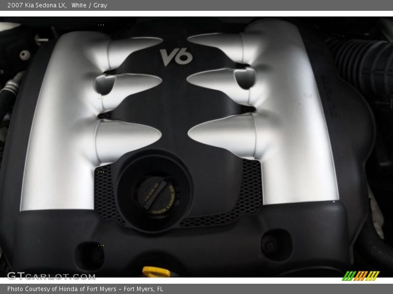 White / Gray 2007 Kia Sedona LX