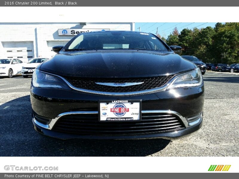 Black / Black 2016 Chrysler 200 Limited