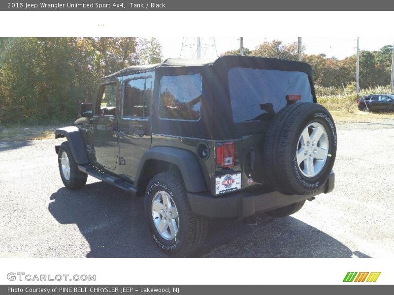 Tank / Black 2016 Jeep Wrangler Unlimited Sport 4x4