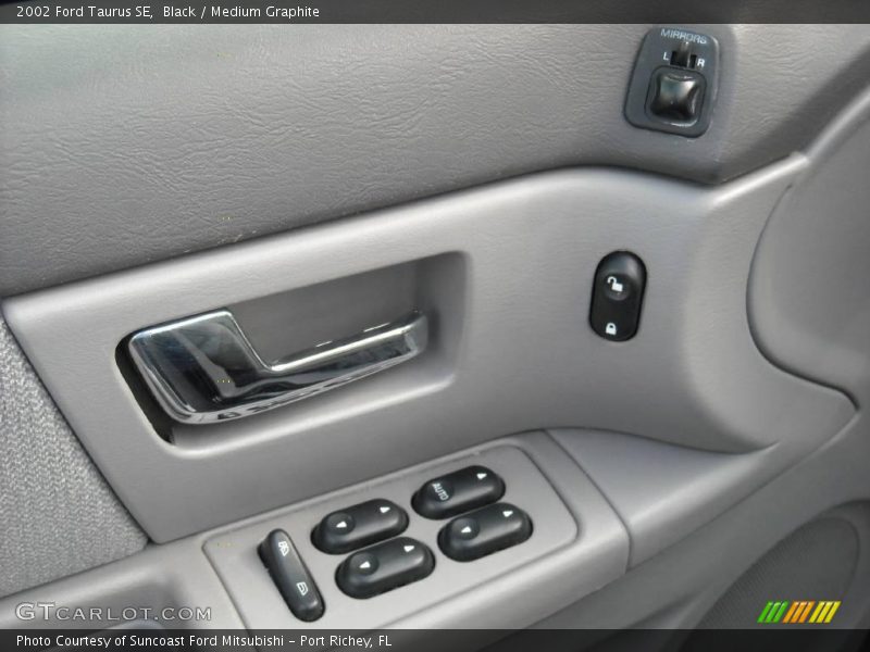 Black / Medium Graphite 2002 Ford Taurus SE