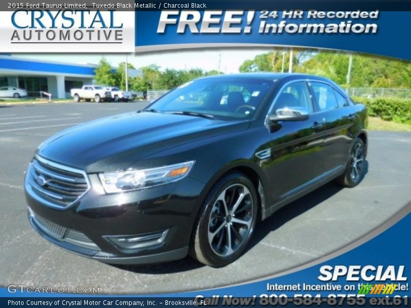 Tuxedo Black Metallic / Charcoal Black 2015 Ford Taurus Limited