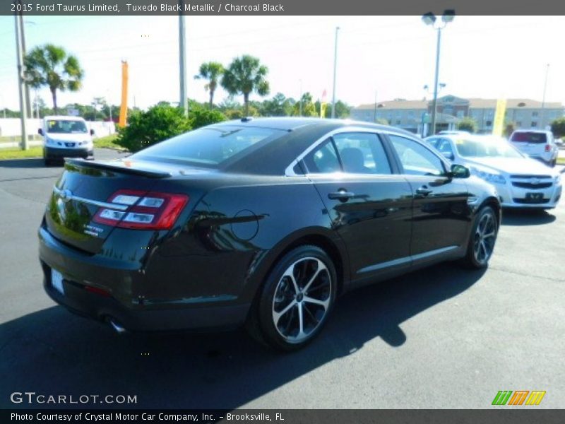 Tuxedo Black Metallic / Charcoal Black 2015 Ford Taurus Limited