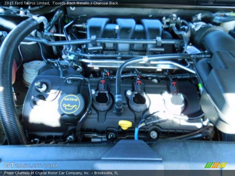 Tuxedo Black Metallic / Charcoal Black 2015 Ford Taurus Limited