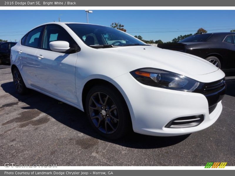 Bright White / Black 2016 Dodge Dart SE
