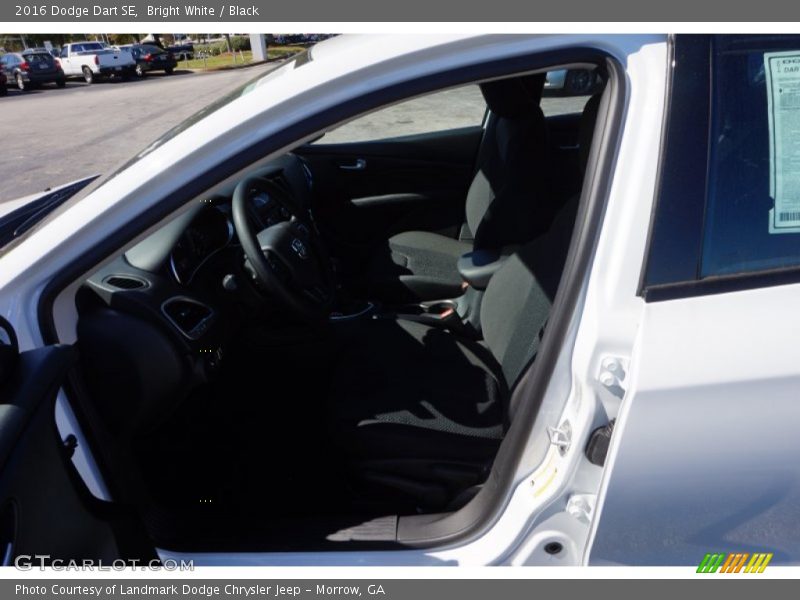 Bright White / Black 2016 Dodge Dart SE