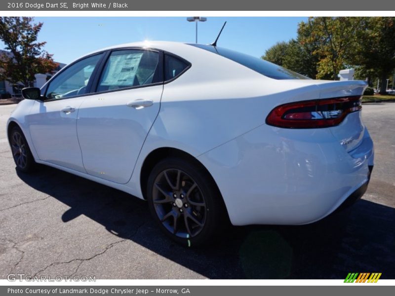 Bright White / Black 2016 Dodge Dart SE