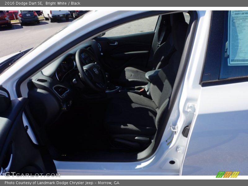 Bright White / Black 2016 Dodge Dart SE