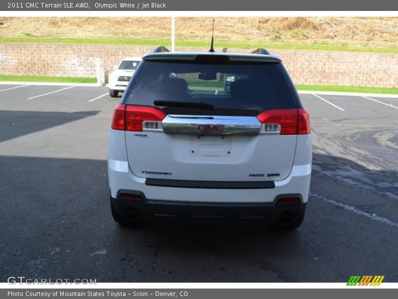 Olympic White / Jet Black 2011 GMC Terrain SLE AWD
