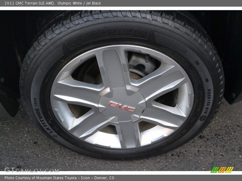 Olympic White / Jet Black 2011 GMC Terrain SLE AWD