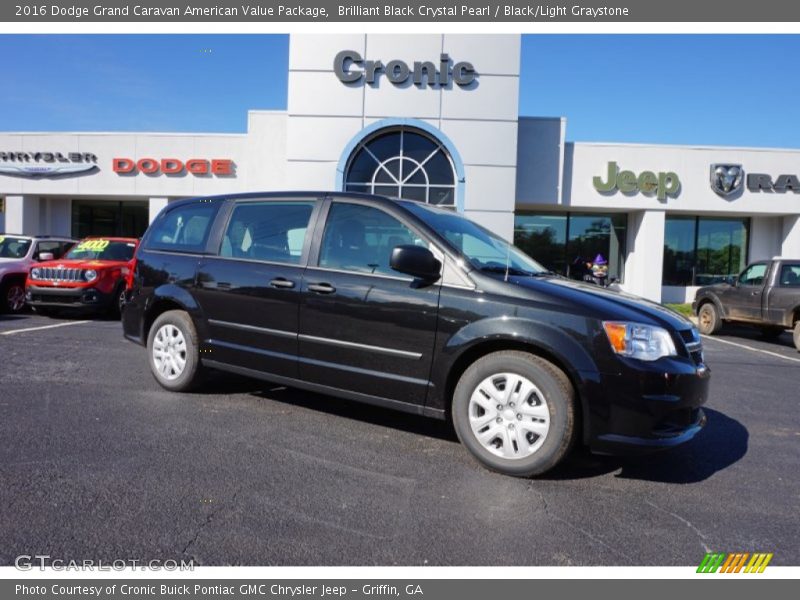 Brilliant Black Crystal Pearl / Black/Light Graystone 2016 Dodge Grand Caravan American Value Package