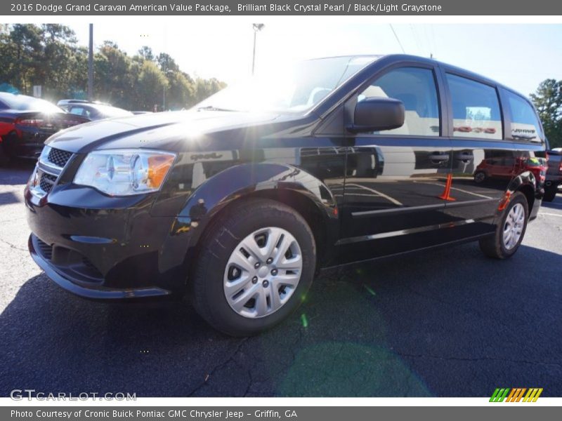 Brilliant Black Crystal Pearl / Black/Light Graystone 2016 Dodge Grand Caravan American Value Package