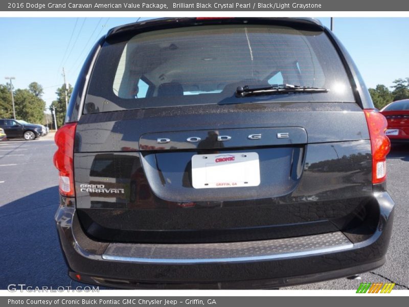 Brilliant Black Crystal Pearl / Black/Light Graystone 2016 Dodge Grand Caravan American Value Package