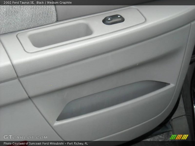 Black / Medium Graphite 2002 Ford Taurus SE
