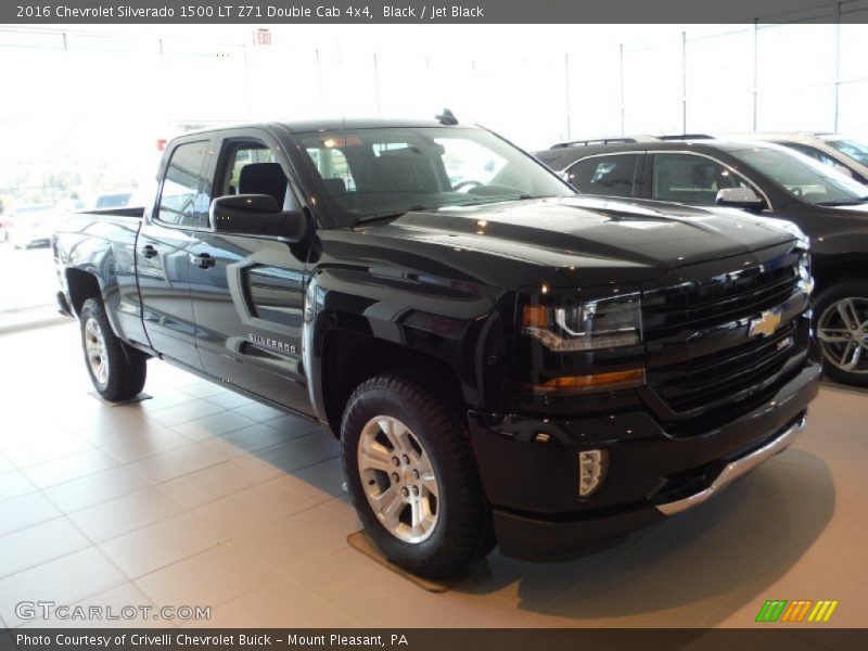 Front 3/4 View of 2016 Silverado 1500 LT Z71 Double Cab 4x4