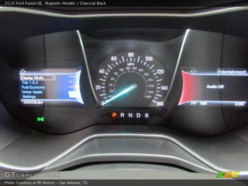 Magnetic Metallic / Charcoal Black 2016 Ford Fusion SE