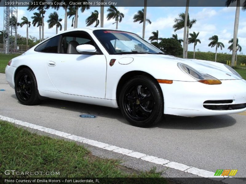 Glacier White / Space Grey 1999 Porsche 911 Carrera Coupe