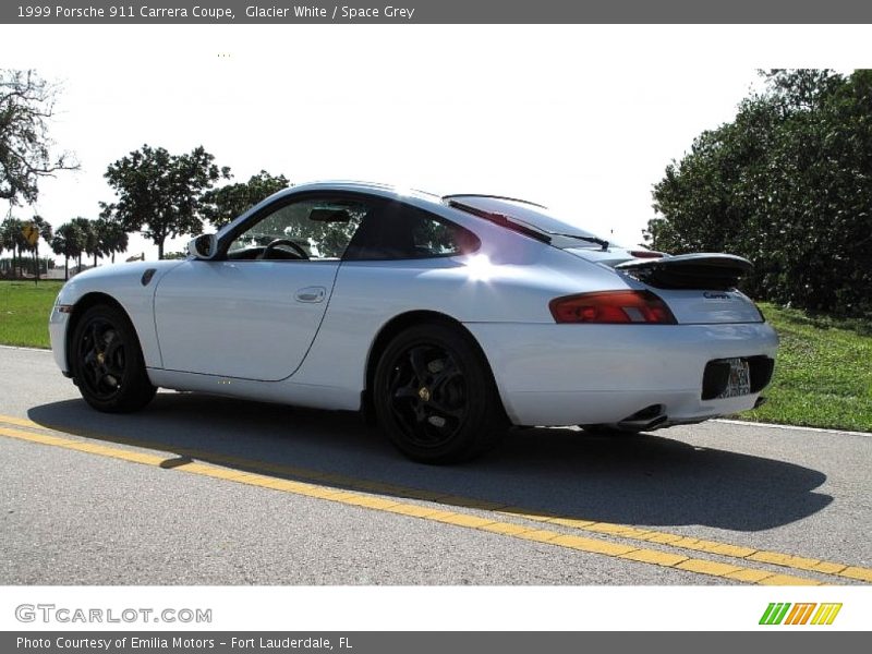 Glacier White / Space Grey 1999 Porsche 911 Carrera Coupe