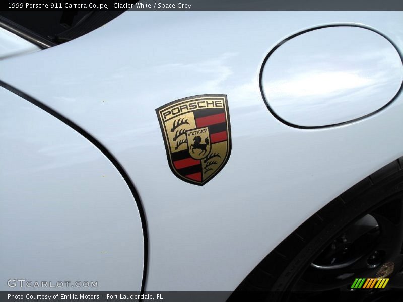  1999 911 Carrera Coupe Logo