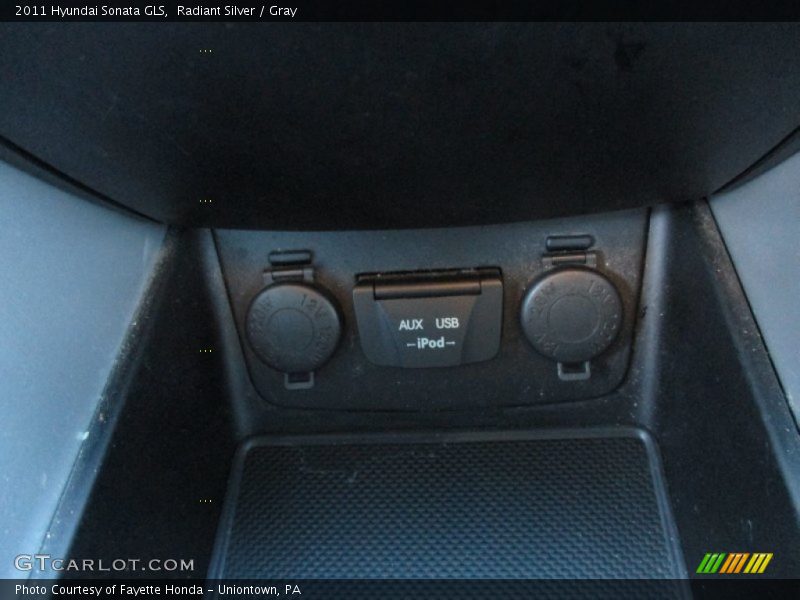 Radiant Silver / Gray 2011 Hyundai Sonata GLS