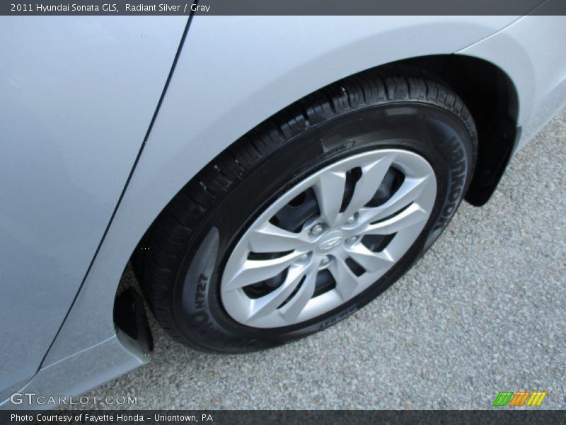 Radiant Silver / Gray 2011 Hyundai Sonata GLS