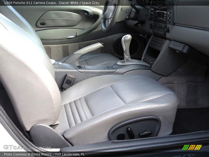 Glacier White / Space Grey 1999 Porsche 911 Carrera Coupe