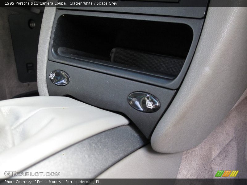 Glacier White / Space Grey 1999 Porsche 911 Carrera Coupe