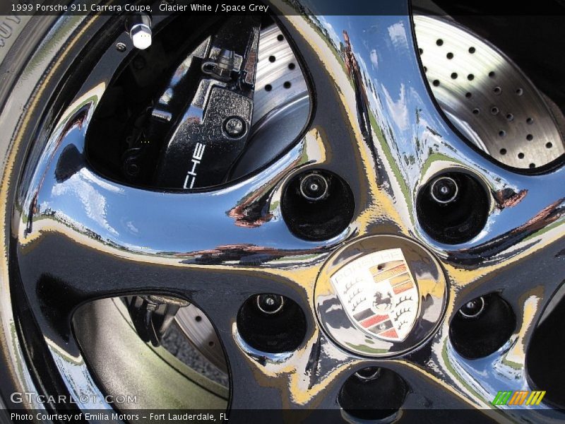 Glacier White / Space Grey 1999 Porsche 911 Carrera Coupe