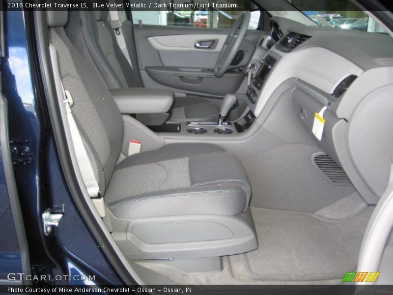 Blue Velvet Metallic / Dark Titanium/Light Titanium 2016 Chevrolet Traverse LS