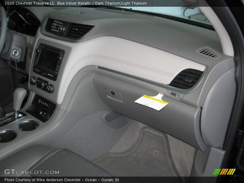 Blue Velvet Metallic / Dark Titanium/Light Titanium 2016 Chevrolet Traverse LS