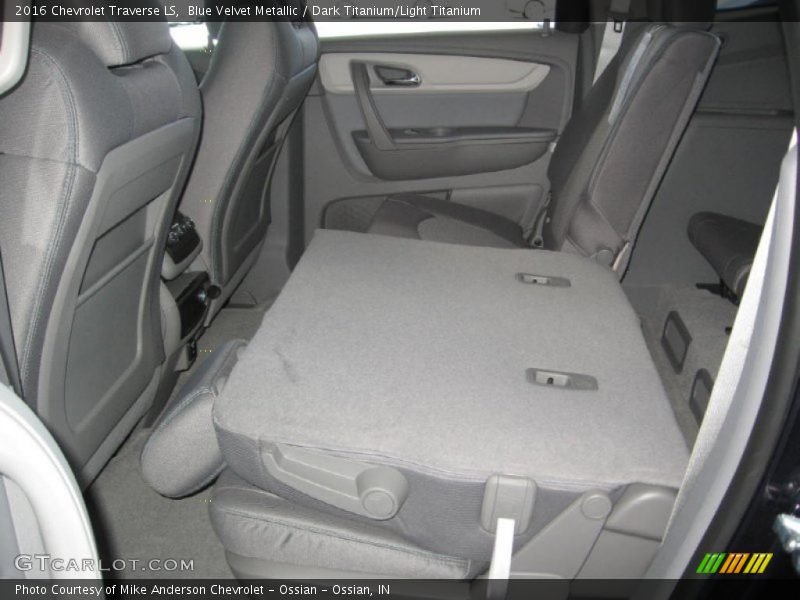 Blue Velvet Metallic / Dark Titanium/Light Titanium 2016 Chevrolet Traverse LS