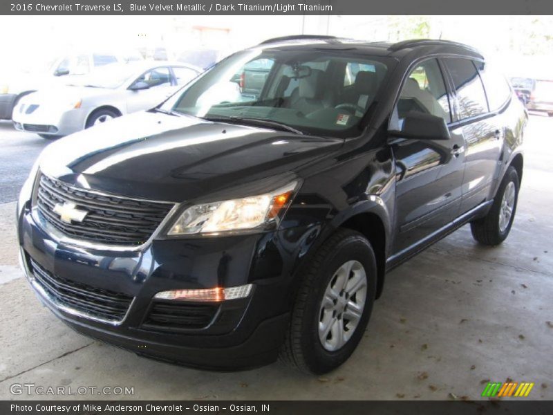 Blue Velvet Metallic / Dark Titanium/Light Titanium 2016 Chevrolet Traverse LS
