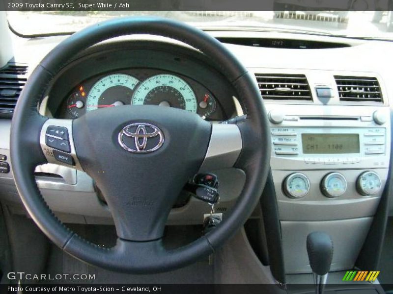 Super White / Ash 2009 Toyota Camry SE