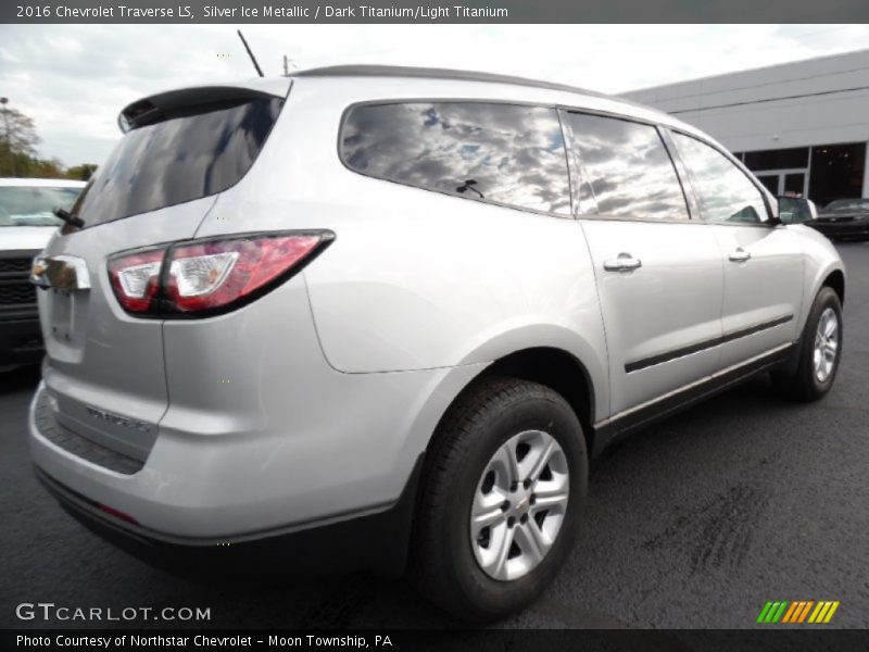 Silver Ice Metallic / Dark Titanium/Light Titanium 2016 Chevrolet Traverse LS