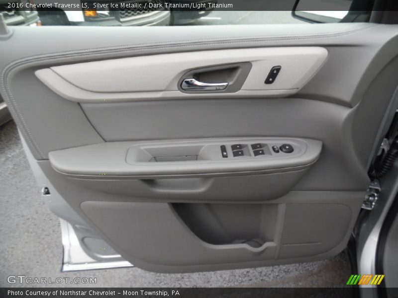Silver Ice Metallic / Dark Titanium/Light Titanium 2016 Chevrolet Traverse LS