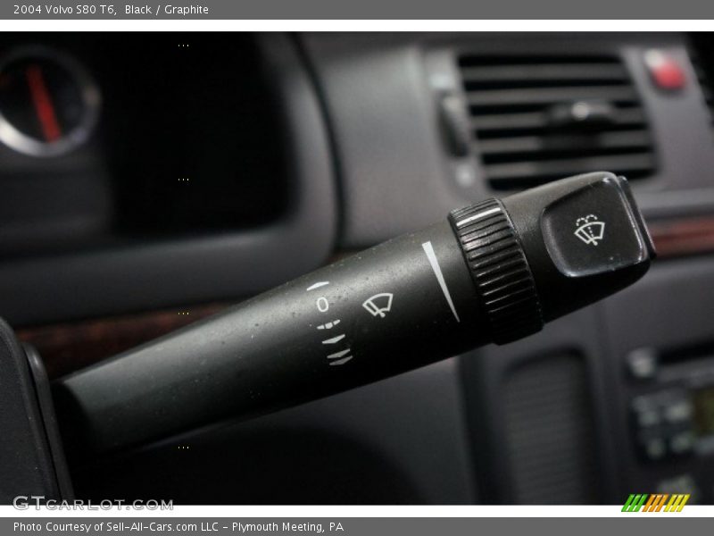 Black / Graphite 2004 Volvo S80 T6