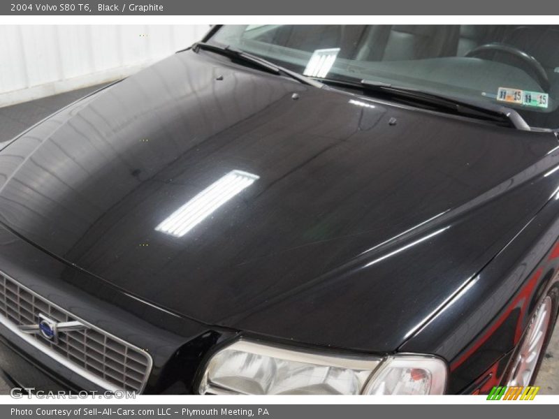 Black / Graphite 2004 Volvo S80 T6