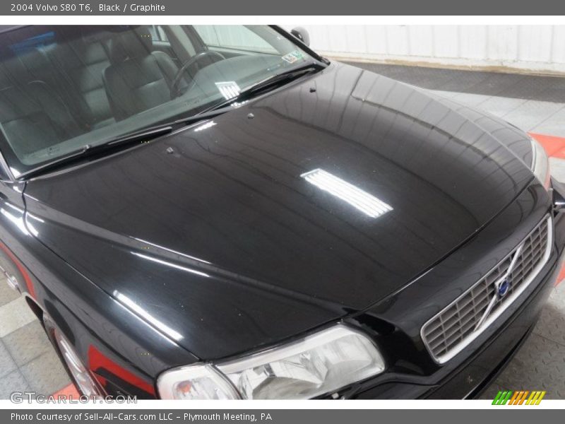 Black / Graphite 2004 Volvo S80 T6