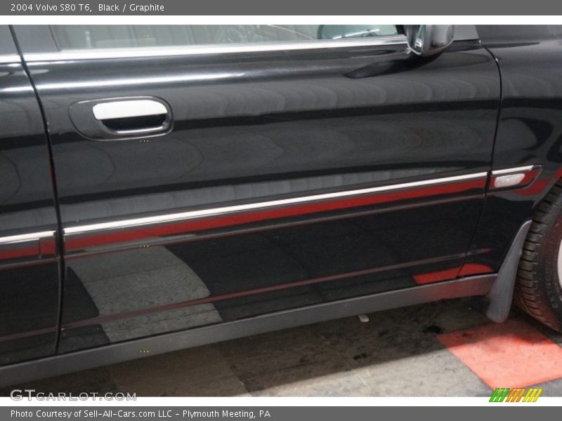 Black / Graphite 2004 Volvo S80 T6