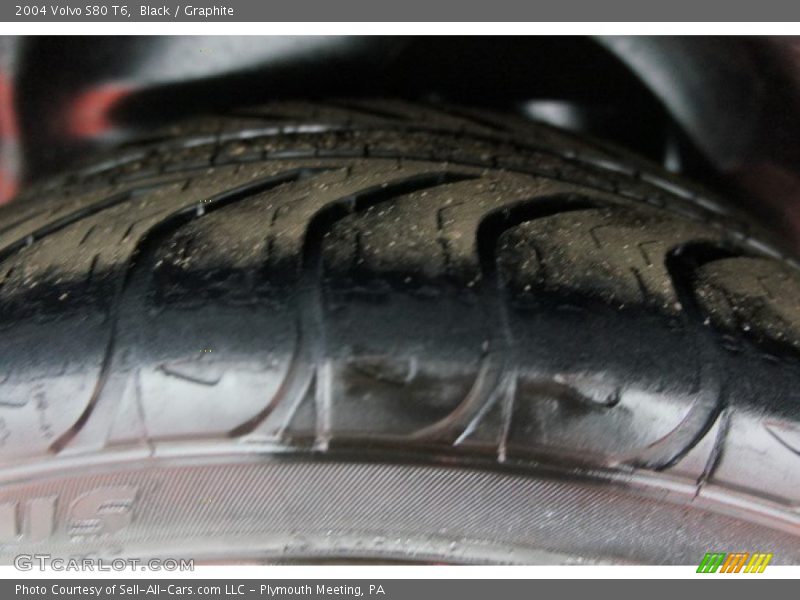 Black / Graphite 2004 Volvo S80 T6
