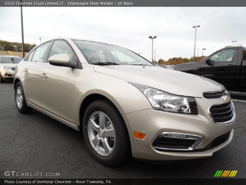 Champagne Silver Metallic / Jet Black 2016 Chevrolet Cruze Limited LT