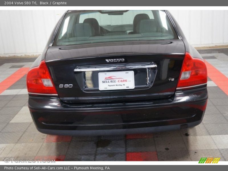 Black / Graphite 2004 Volvo S80 T6