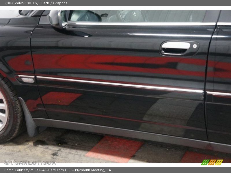 Black / Graphite 2004 Volvo S80 T6