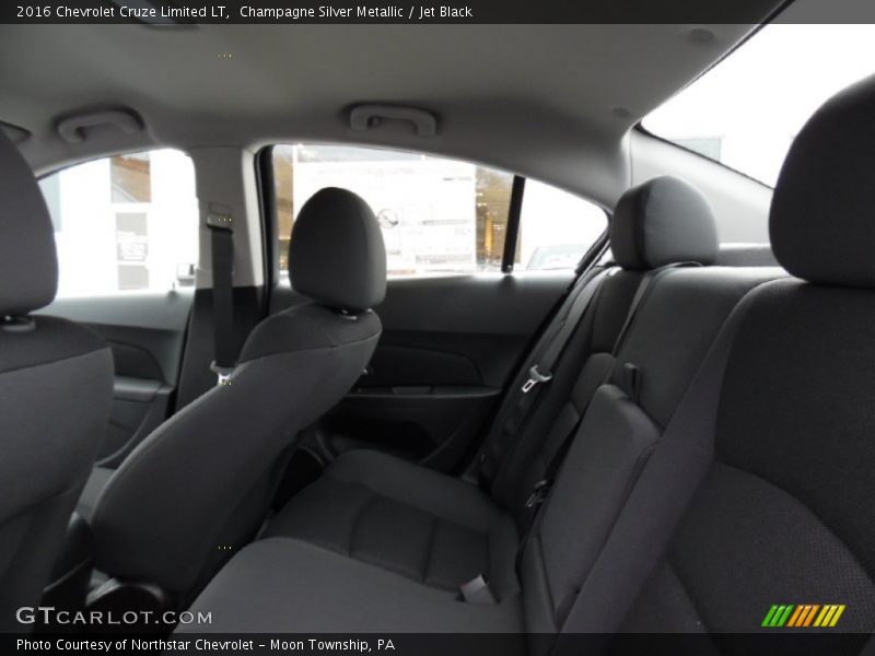 Champagne Silver Metallic / Jet Black 2016 Chevrolet Cruze Limited LT