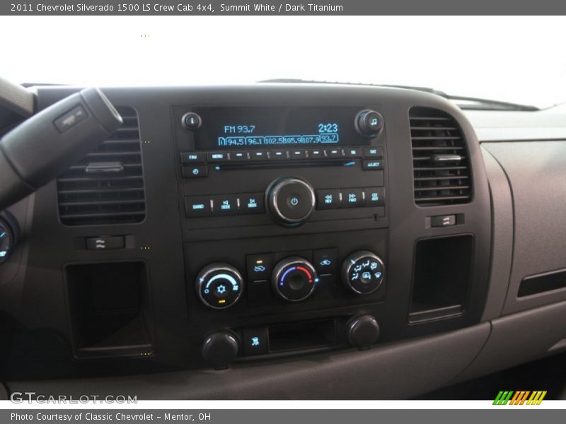 Controls of 2011 Silverado 1500 LS Crew Cab 4x4