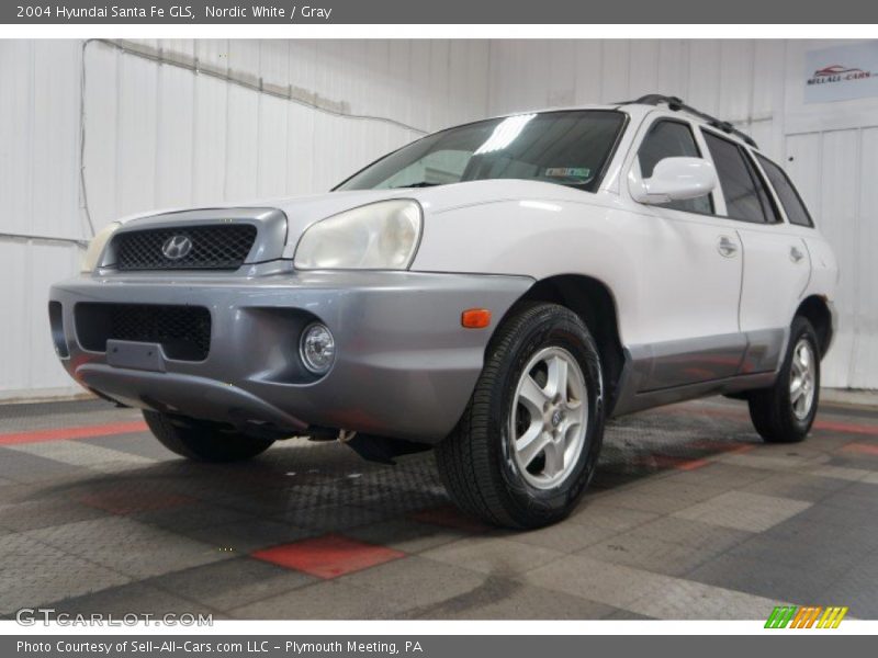 Nordic White / Gray 2004 Hyundai Santa Fe GLS